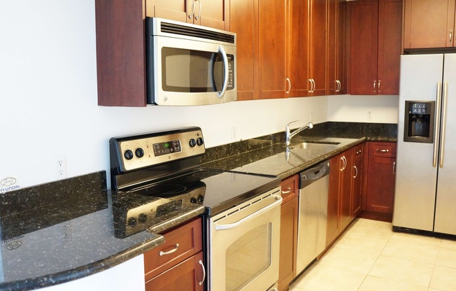 1 bed, 1 bath, 900 sqft, $2,450, Unit PH109