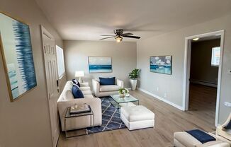 3129 - 3133 N El Paso St