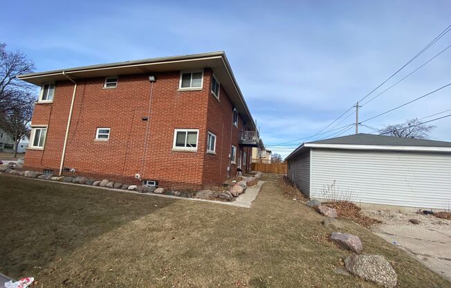 4640 N. 76th St.