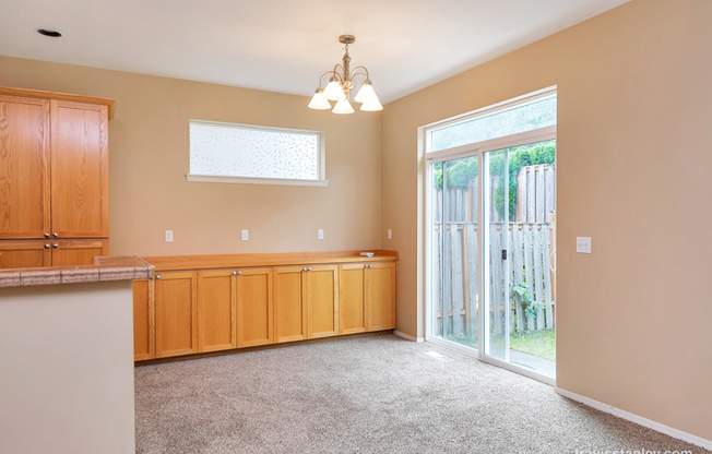 Amazing 3 BD* 2.5 BA* Single Family Home With An Open Loft! *Free High Speed Internet* *Spectacular Location!*