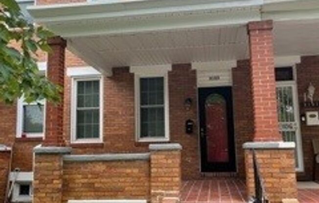 Beautiful 3 Bedroom 1.5 Bathroom East Baltimore Town Home