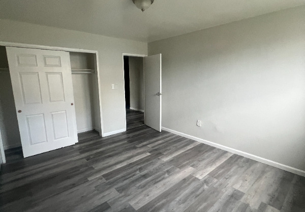 76 Grafton Ave