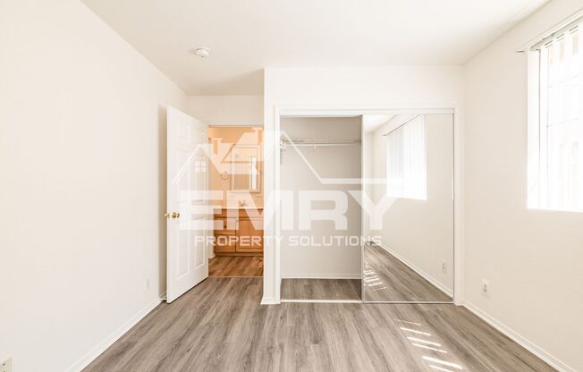 2 beds, 1 bath, 950 sqft, $2,700, Unit 5719 1/2