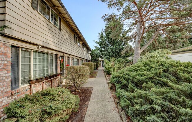 2 beds, 1.5 baths, 900 sqft, $1,545, Unit 7869