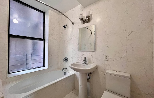 118 W 112th St