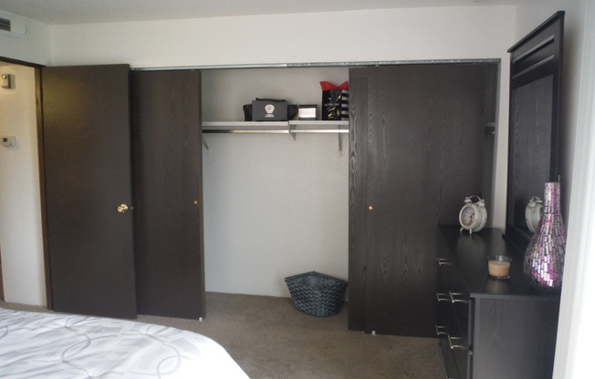 2 beds, 1 bath, 800 sqft, $790, Unit 3460E