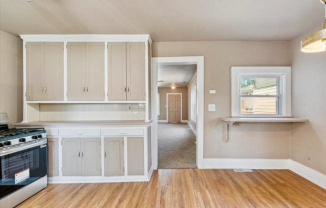 537 MAUMEE AVE