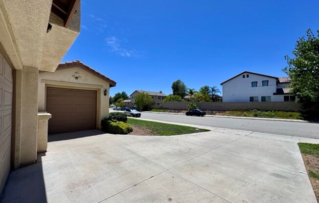 Beautiful Two Story 5 bedroom Home in the Desirable Windsong Community of Wildomar!