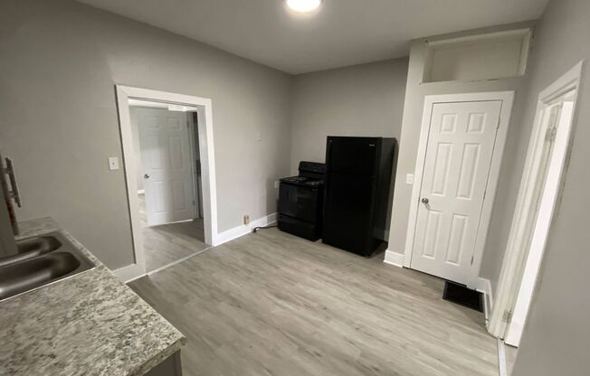 2 beds, 1 bath, 650 sqft, $950