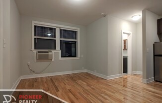 837 W Wolfram St