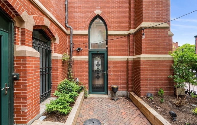2 Clarendon St 606