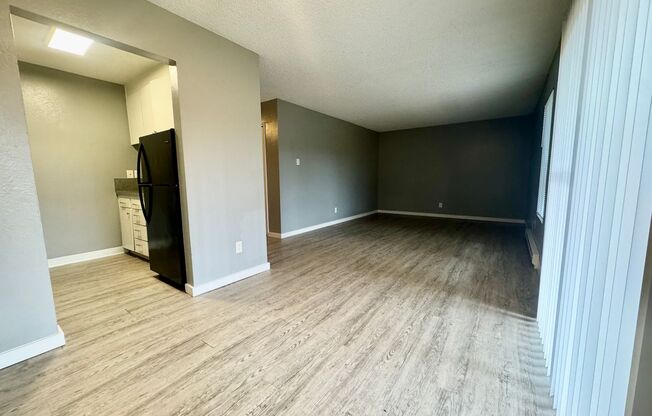 2 beds, 1 bath, 950 sqft, $1,595, Unit 05