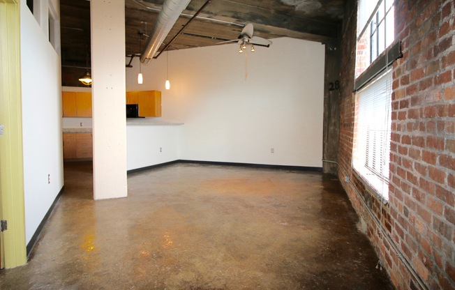 2 beds, 1 bath, 884 sqft, $1,595, Unit APT 3D