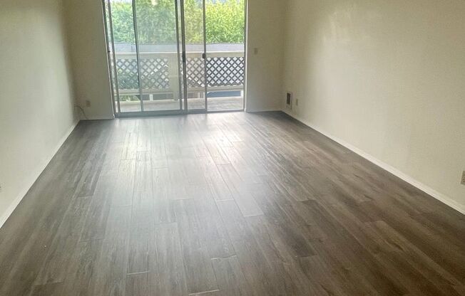 2 beds, 1.5 baths, 900 sqft, $1,650, Unit C303