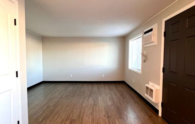 1 bed, 1 bath, 600 sqft, $900, Unit 6