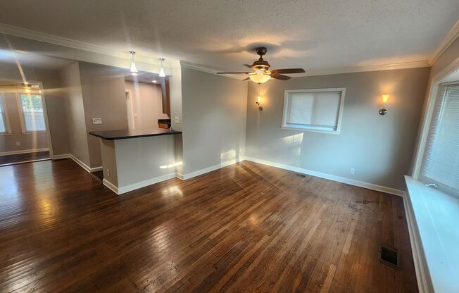 Updated 3 bedroom 1.5 home great for entertaining!