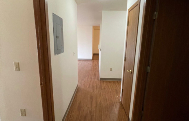 2 beds, 1 bath, 1,000 sqft, $1,000, Unit TE218X-104