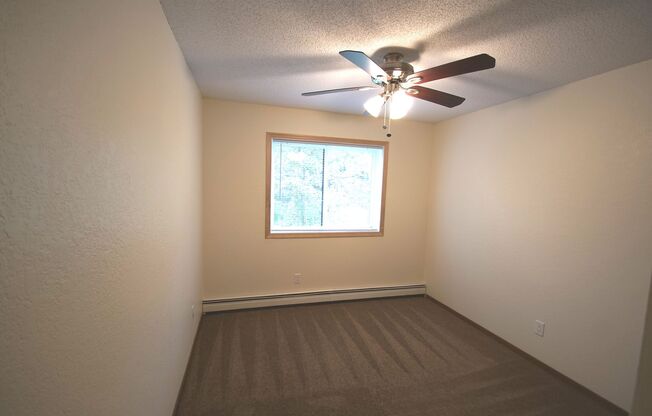 2 beds, 2 baths, 915 sqft, $1,695, Unit 318