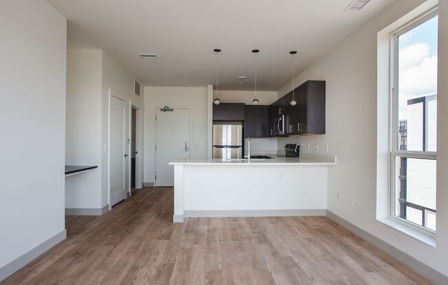 1 bed, 1 bath, 648 sqft, $1,575, Unit APT 501