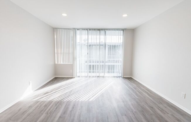 1 bed, 1 bath, 695 sqft, $1,648, Unit 314