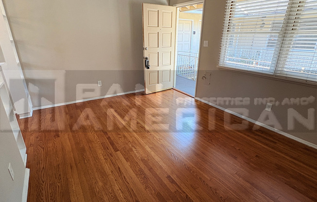 335 S LOS ROBLES AVE