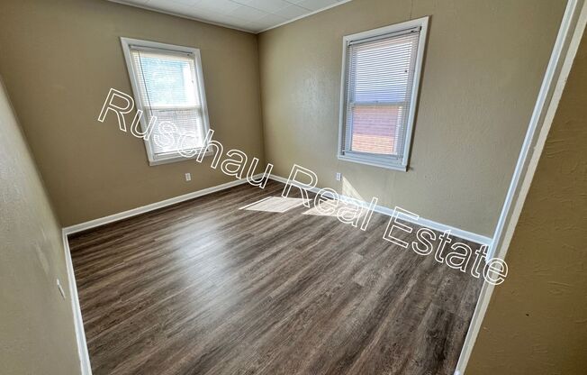 3 beds, 1 bath, $995