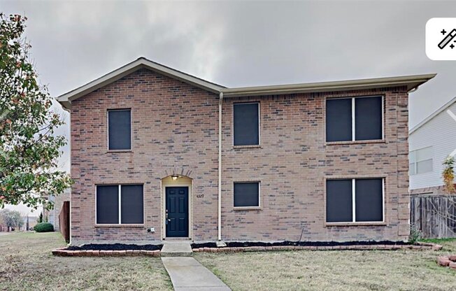 4329 APPLE DR
