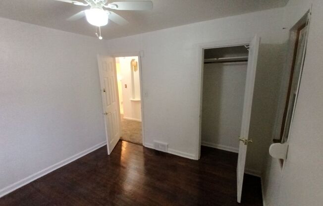 3 beds, 1 bath, $1,300