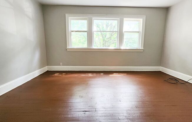 3 beds, 1 bath, $1,100