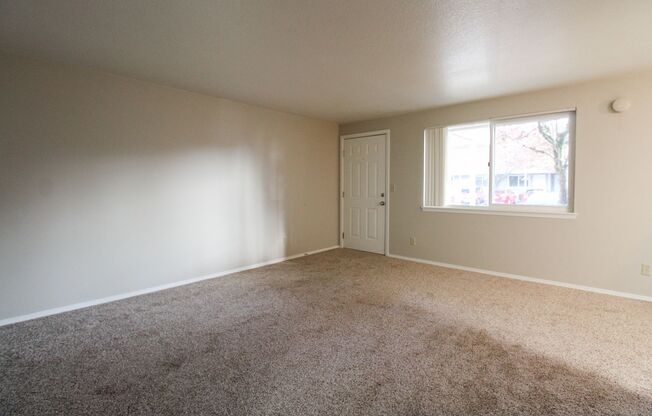 2 beds, 1 bath, 840 sqft, $1,295, Unit 78