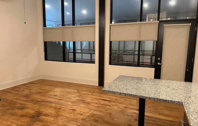 1 bed, 1 bath, 744 sqft, $1,275, Unit W205