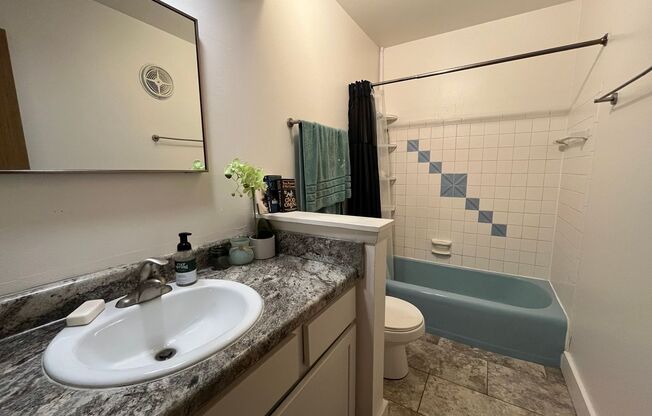 1 bed, 1 bath, $1,015, Unit 24