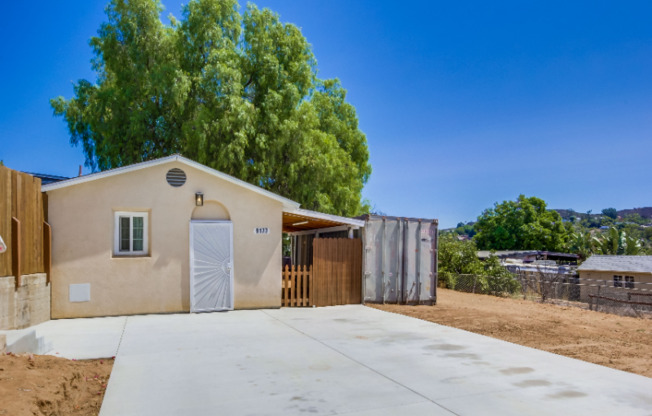 9177 CREEKFORD DR