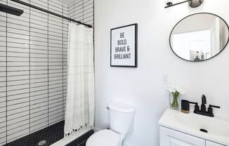 2 beds, 2 baths, 1,025 sqft, $1,425, Unit Unit 2
