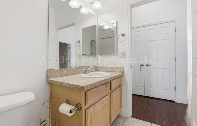 2 beds, 2 baths, 1,300 sqft, $2,600, Unit 1028