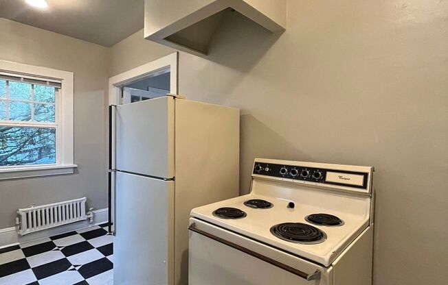 Studio, 1 bath, $1,245, Unit 08