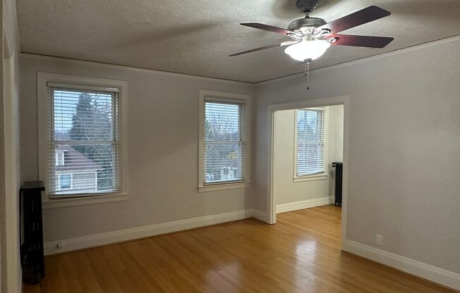 Queen Jeanette Apartments