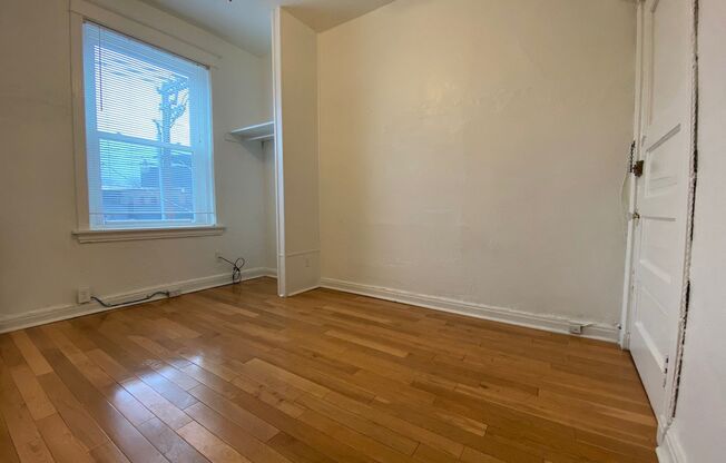 Studio, 1 bath, 180 sqft, $745, Unit 209