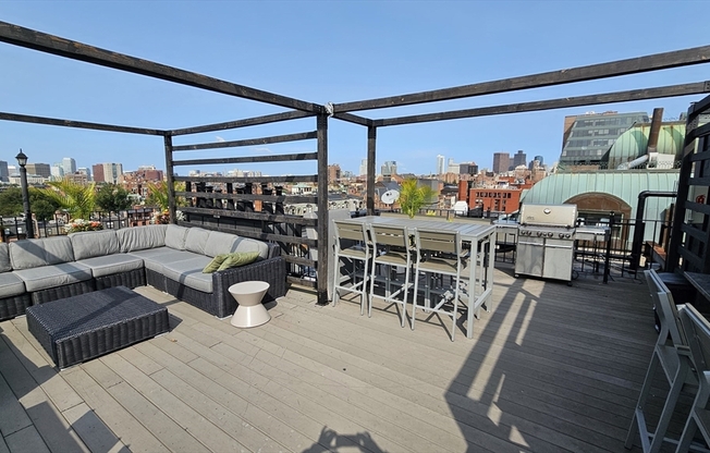 2 beds, 2 baths, 1,350 sqft, $7,000, Unit 701