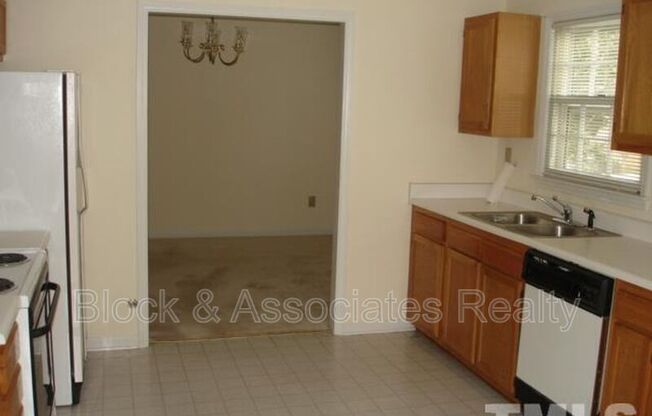 311 WAX MYRTLE CT