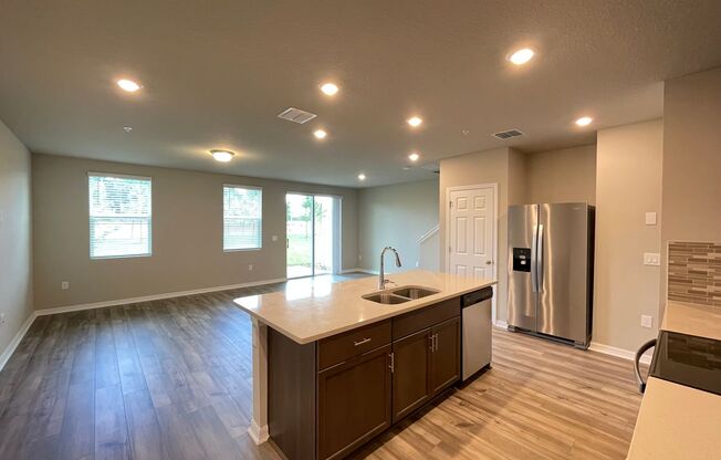 3 Bedroom, 2.5 Bath Town Home in Greens at Forest Lake!