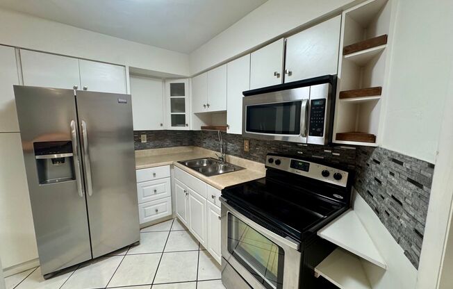 1601 NE 185th St Apt 202