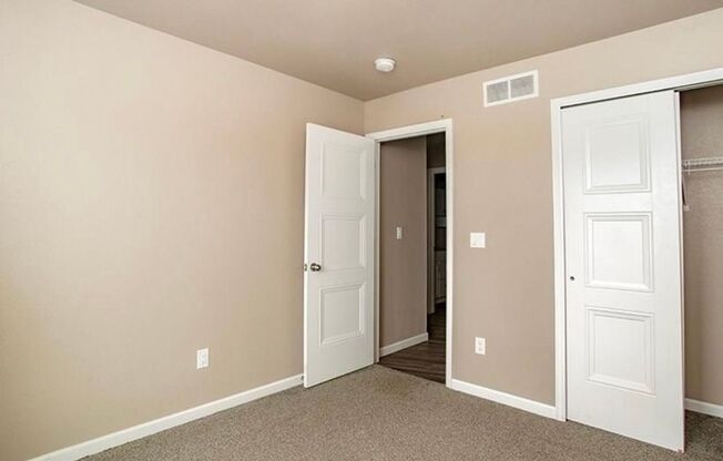 3 beds, 2 baths, $2,300