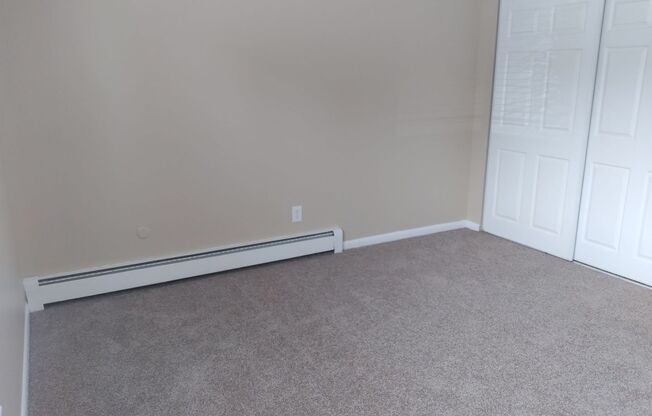 1 bed, 1 bath, 750 sqft, $1,165, Unit C07