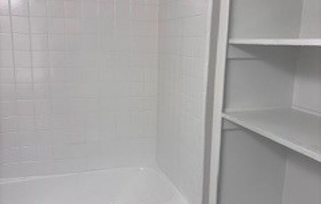 1 bed, 1 bath, 455 sqft, $927, Unit 14-1405