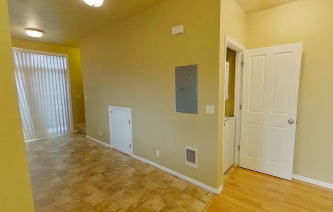 2 beds, 1 bath, $1,625, Unit 1