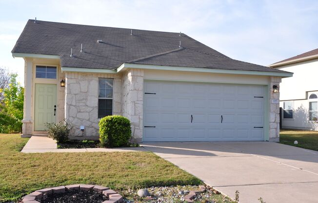 3 Bedroom 2.5 Bath in Hutto Square