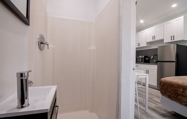 Studio, 1 bath, 141 sqft, $1,095.42, Unit 08