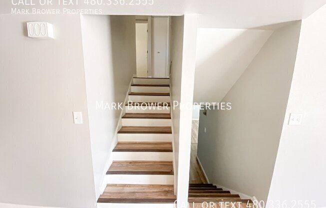 1519 E LAGUNA DR