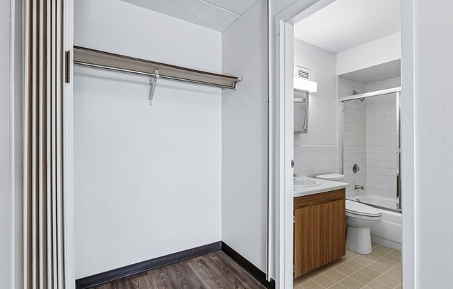 Studio, 1 bath, 462 sqft, $1,065, Unit 1808